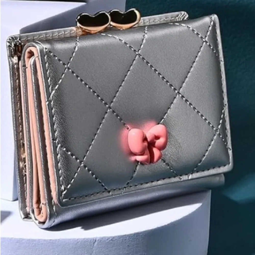 🎀NEW Quilted Silver Bow Detail Heart Kiss Lock Trifold Compact Wallet - Picture 7 of 8